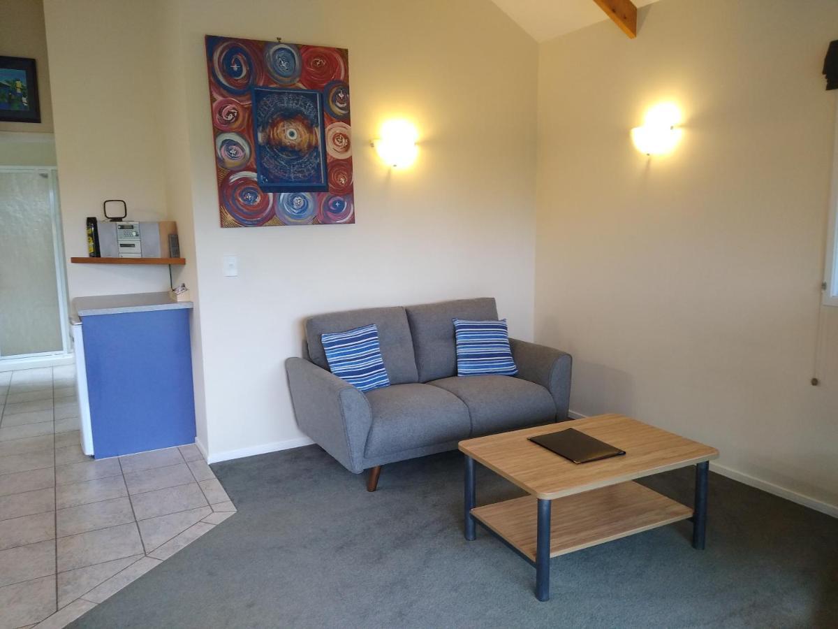 Kerigold Secluded Chalets Motel Kerikeri Exteriör bild